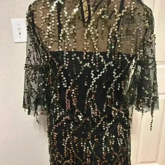 Formal/prom dress- NWOT- Arc N.C. XS black and gold sequence dress - Picture 3 of 6